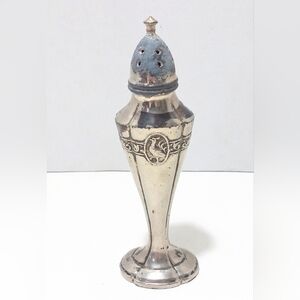 Vintage Salt Pepper Shaker Silver Plated Peacock Design CcoS in Quatrefoil 152